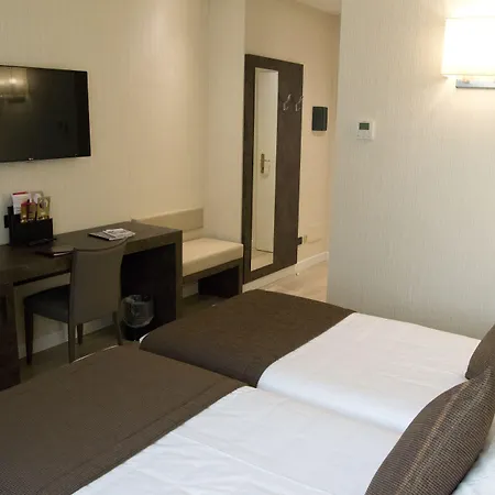 Отель Windsor 4*